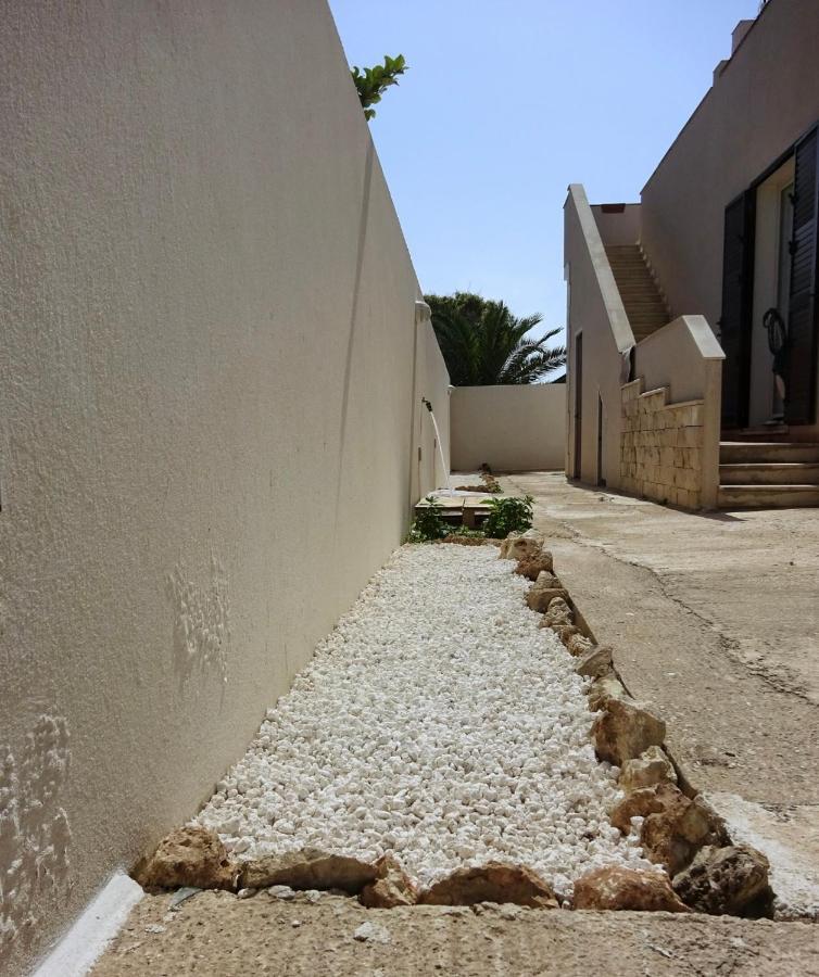 Вилла La Pietra Bianca Portopalo Di Capo Passero Экстерьер фото
